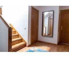 CHALET ADOSADO EN POZUELO