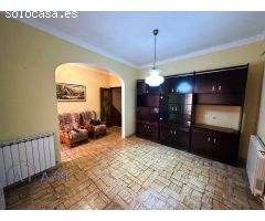 CASA Y LOCAL COMERCIAL EN EL CENTRO DE TORDERA