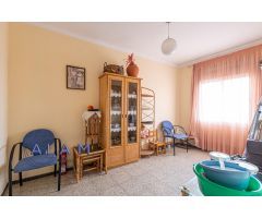 Piso de 4 habitaciones con vistas despejadas y sol