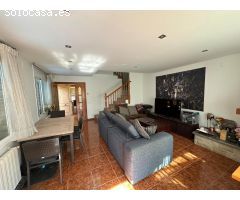 CASA EN VENTA EN PINEDA DE MAR