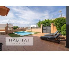 CASA ESQUINERA EN VENTA EN PINEDA DE MAR