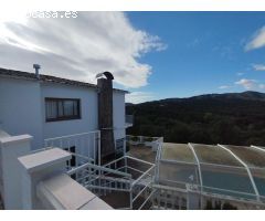 GRAN CASA A CUATRO VIENTOS A LA ENTRADA DE MAS CARBO