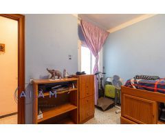 Piso de 4 habitaciones con vistas despejadas y sol