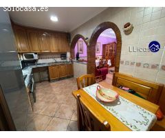 Casa de Pueblo en Venta en Benaguasil, Valencia
