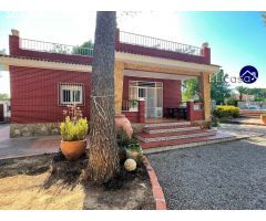 Chalet en Alquiler en Olocau, Valencia