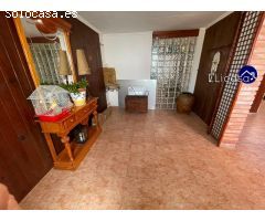 Casa de Pueblo en Venta en Requena de Campos, Valencia