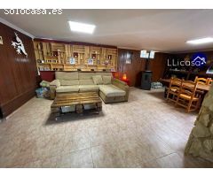 Casa de Pueblo en Venta en Requena de Campos, Valencia