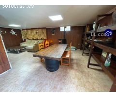 Casa de Pueblo en Venta en Requena de Campos, Valencia
