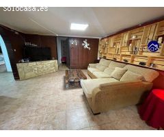 Casa de Pueblo en Venta en Requena de Campos, Valencia
