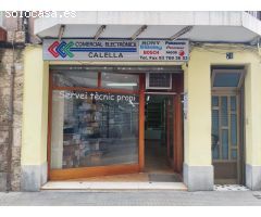 Local comercial grande con patio  trasero