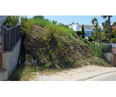 Parcela para construïr una casa de 680m2 con vistas al mar