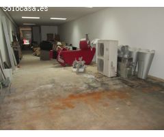 Local comercial seminuevo en el centro de Calella de 176 m2 muy bien situado