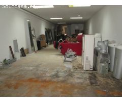 Local comercial seminuevo en el centro de Calella de 176 m2 muy bien situado