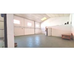 ALQUILAMOS NAVE CON CÁMARA FRIGORÍFICA EN EL OLIVERAL RIBA ROJA