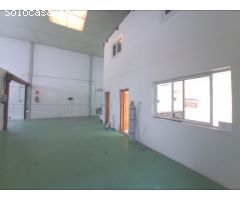 ALQUILAMOS NAVE CON CÁMARA FRIGORÍFICA EN EL OLIVERAL RIBA ROJA