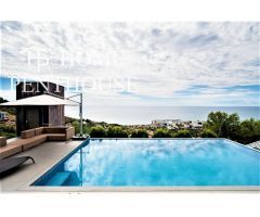 Exclusiva casa con espectaculares vistas al mar en Sitges con licencia turística!