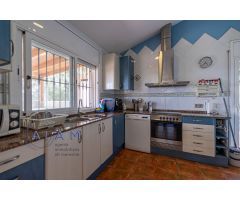ESPECTACULAR CASA CON PISCINA PRIVADA EN PALAFOLLS