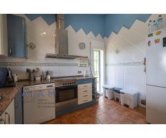 ESPECTACULAR CASA CON PISCINA PRIVADA EN PALAFOLLS