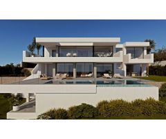 INCREIBLE VILLA EN URBANIZACION DE ALTO NIVEL