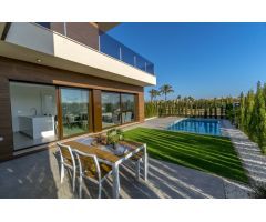 VILLA EN PRIMERA LíNEA DE GOLF
