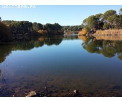 LAS JARAS. PARCELA URBANA CON PROYECTO CON ACCESO DIRECTO AL LAGO