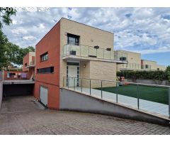 Encantadora casa en venta en Vilafortuny!!!
