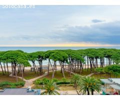 Piso en La Pineda , 4a planta, con vistas al mar!!!