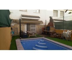 ADOSADO CON PISCINA PRIVADA EN REUS