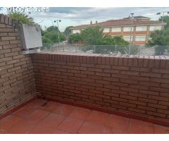 ADOSADO CON PISCINA PRIVADA EN REUS