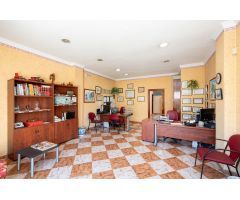 Local comercial en magnifica ubicación. Jardin de la Reina