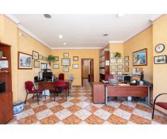 Local comercial en magnifica ubicación. Jardin de la Reina