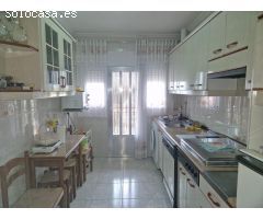 AOC VENDE CASA INDEPENDIENTE 4 HAB, 3 BAÑOS, PISCINA Y GARAJE