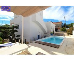 ¡CHALET INDEPENDIENTE CON PISCINA, JACUZZI, SAUNA Y VISTAS AL MAR!