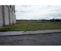 LOCAL MAS PARCELA  EN VENTA