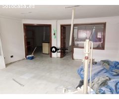 INMOBILIARIA TEJARES VENDE EXCELENTE LOCAL COMERCIA- ZONA CENTRO
