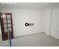 INMOBILIARIA TEJARES VENDE EXCELENTE LOCAL COMERCIA- ZONA CENTRO