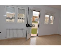 INMOBILIARIA TEJARES VENDE ADOSADO EN VILLAR DE CHINCHILLA