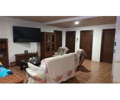 Chalet prácticamente nuevo a  2 km de Villena