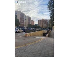 Garaje en Alquiler en Valencia de las Torres, Valencia