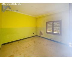 Casa para actualizar en Torres de Berrellen
