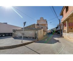 Oportunidad de compra....  Casa a reacondicionar en Cobatillas... 144 m² Suelo.