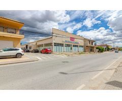 Ubicación Premium en Beniel: Nave Industrial con Fachada a Carretera Principal