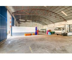 Ubicación Premium en Beniel: Nave Industrial con Fachada a Carretera Principal