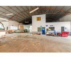 Ubicación Premium en Beniel: Nave Industrial con Fachada a Carretera Principal