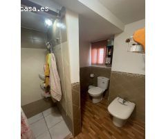 Gran parcela con piscina y vivienda