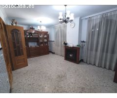 Gran casa semi céntrica en Cabra