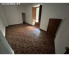 CASA PARA REFORMAR EN EL CENTRO DE CABRA