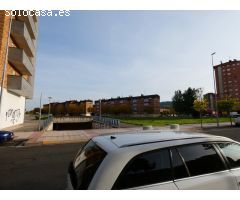 PLAZA DE GARAJE AMPLIA ENFRENTE DEL AMBULATORIO NUEVO.