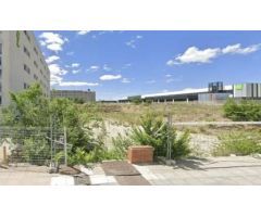 Suelo urbano no consolidado de uso industrial terciario de oficinas.