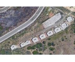 Urbanización de viviendas unifamiliares ejecutadas al 15% en la Linea de la Concepcion